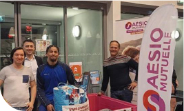 L'équipe Aésio sur un stand
